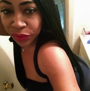 Meet your Posher, Lashune